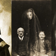Illustration for article titled The Goofiest Old Timey Spirit Portraits Ever Photographed